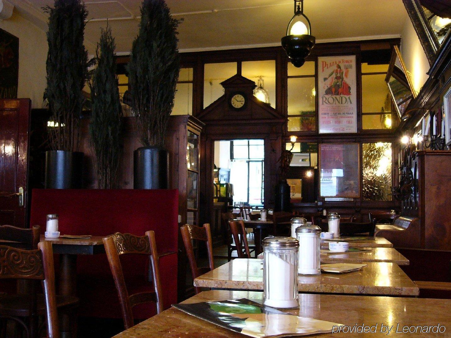 Hotel Orphée - Großes Haus Ratisbona Restaurante foto